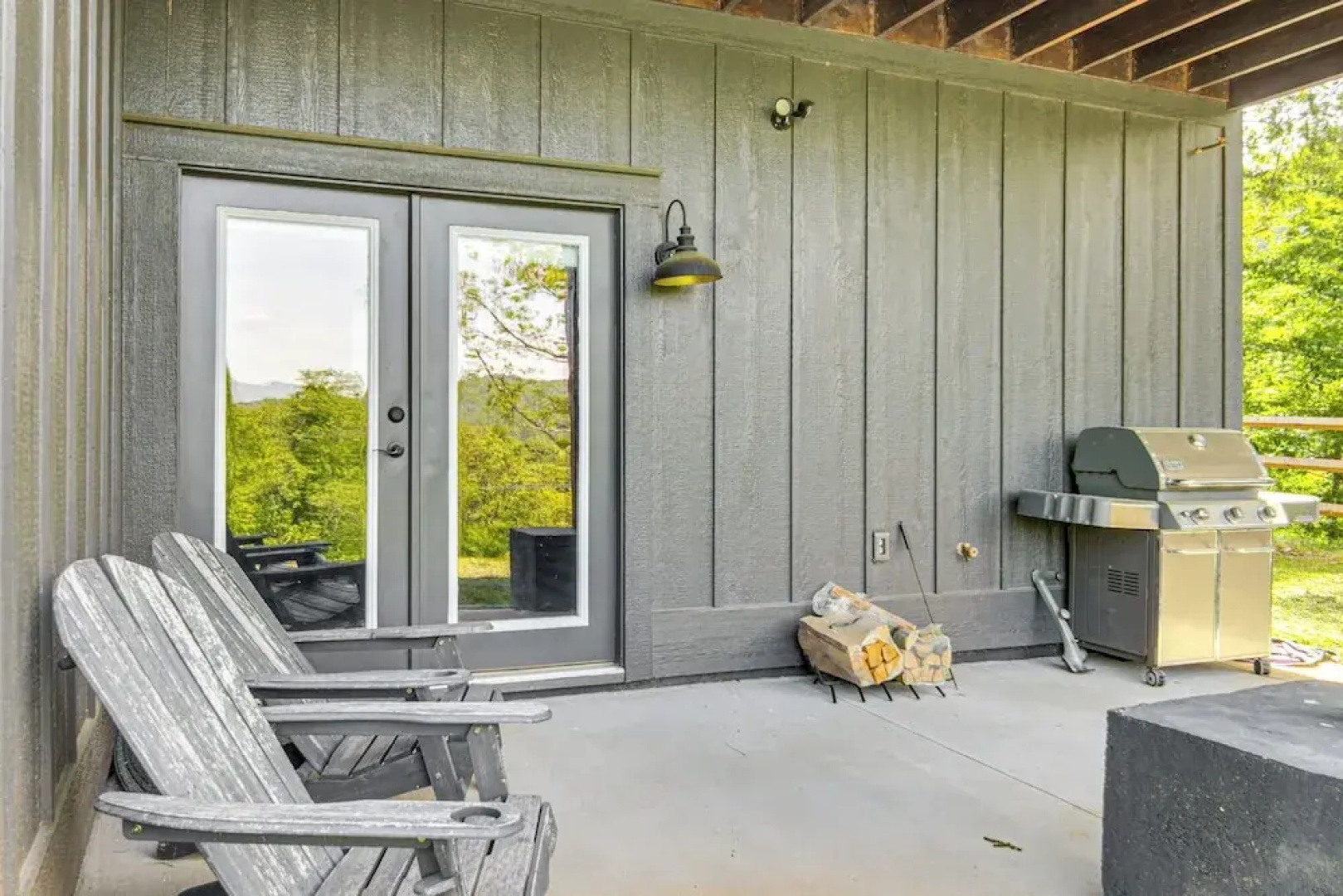 Waynesville House: Fire Pit + Mountain Views!
