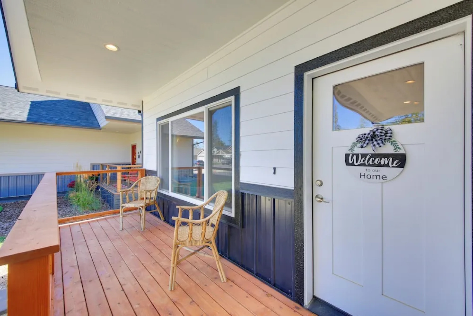 3 Mi to Lake Pend Oreille: Home w/ Deck & Yard