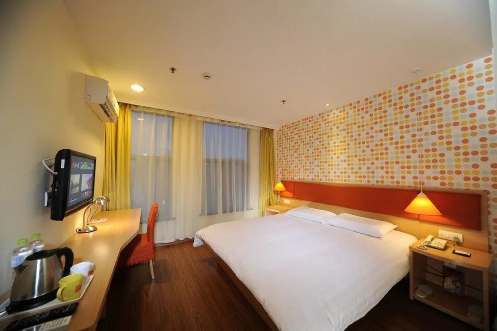 Home Inn Guiping Xishan Bus Center