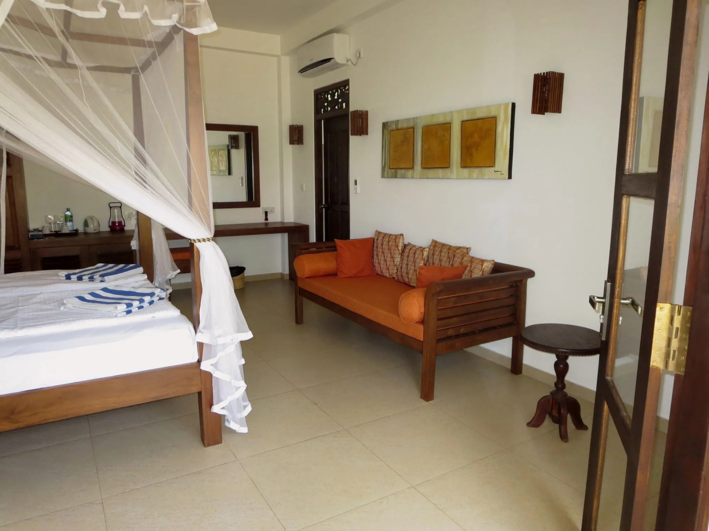 Lanka Beach Bungalows