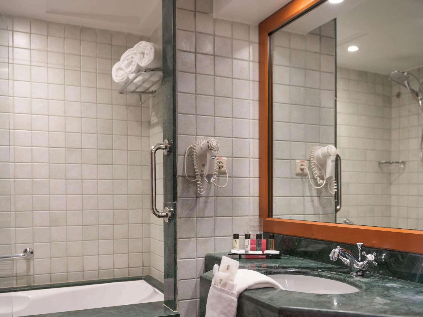 Отель Move Inn Jeddah