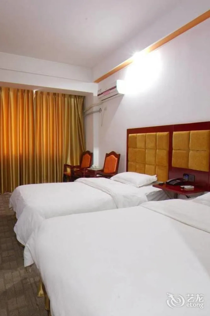 Zhangjiajie Wind and Cloud Holiday Hotel