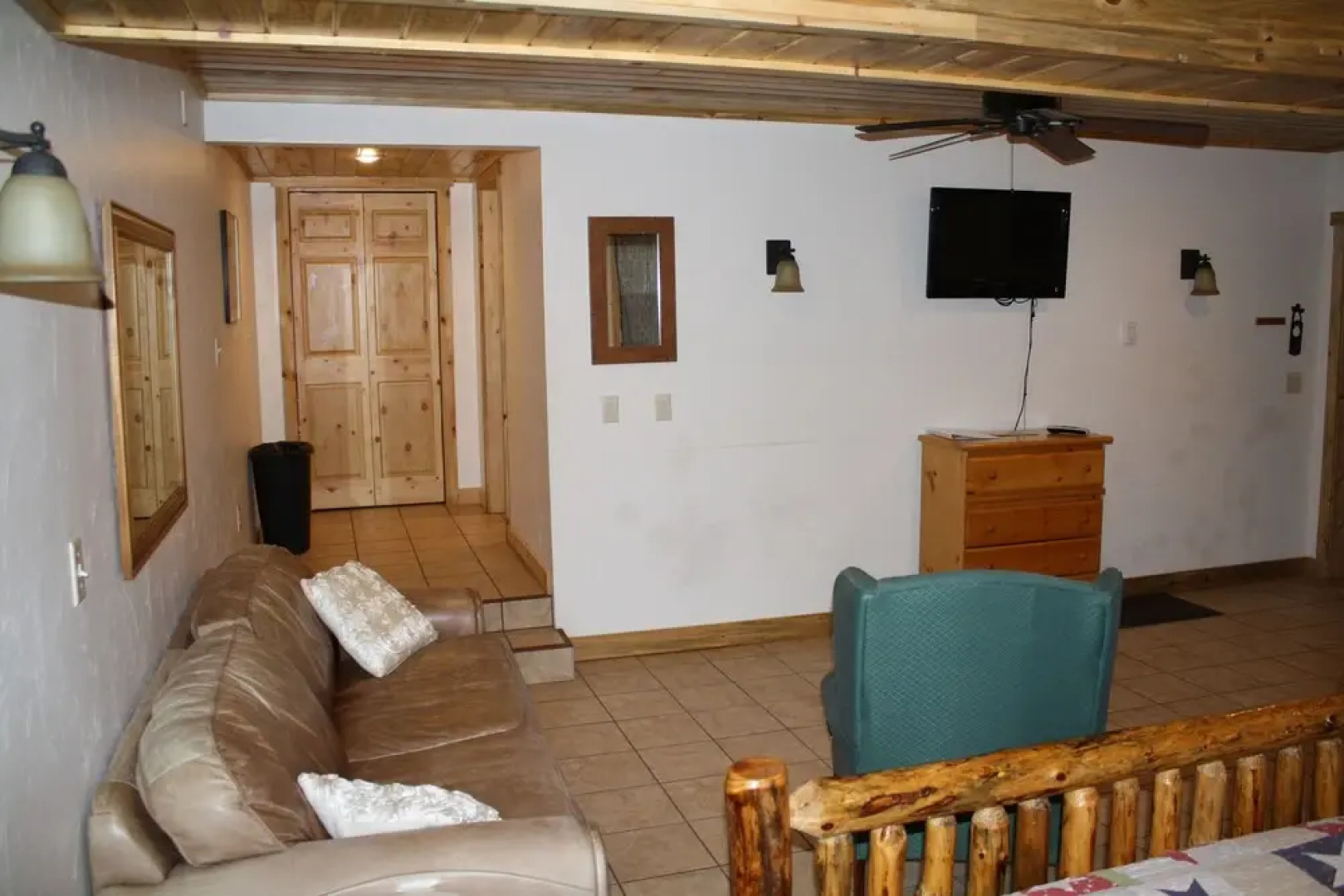 The Historic Wapiti Lodge