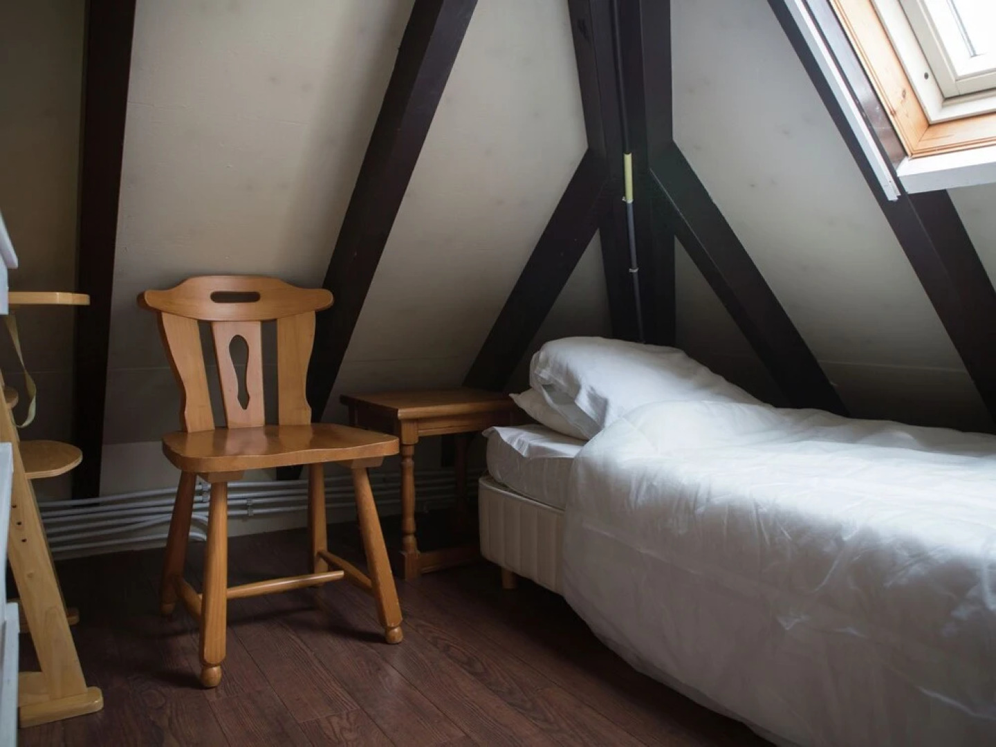 Peaceful Holiday Home in South Holland by the Lake