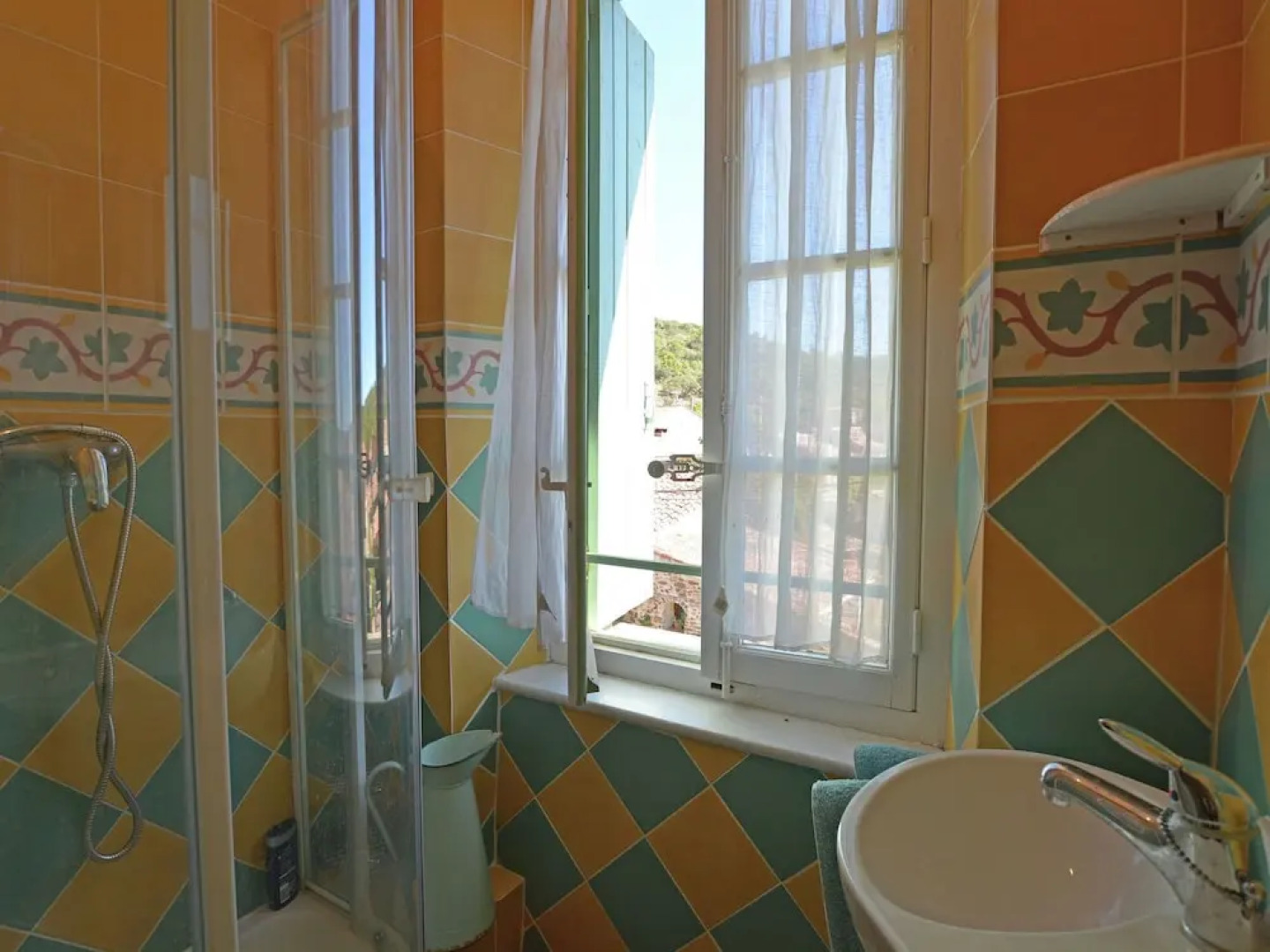 Authentic Holiday Home With Private Swimming Pool and Large Garden in Southern France