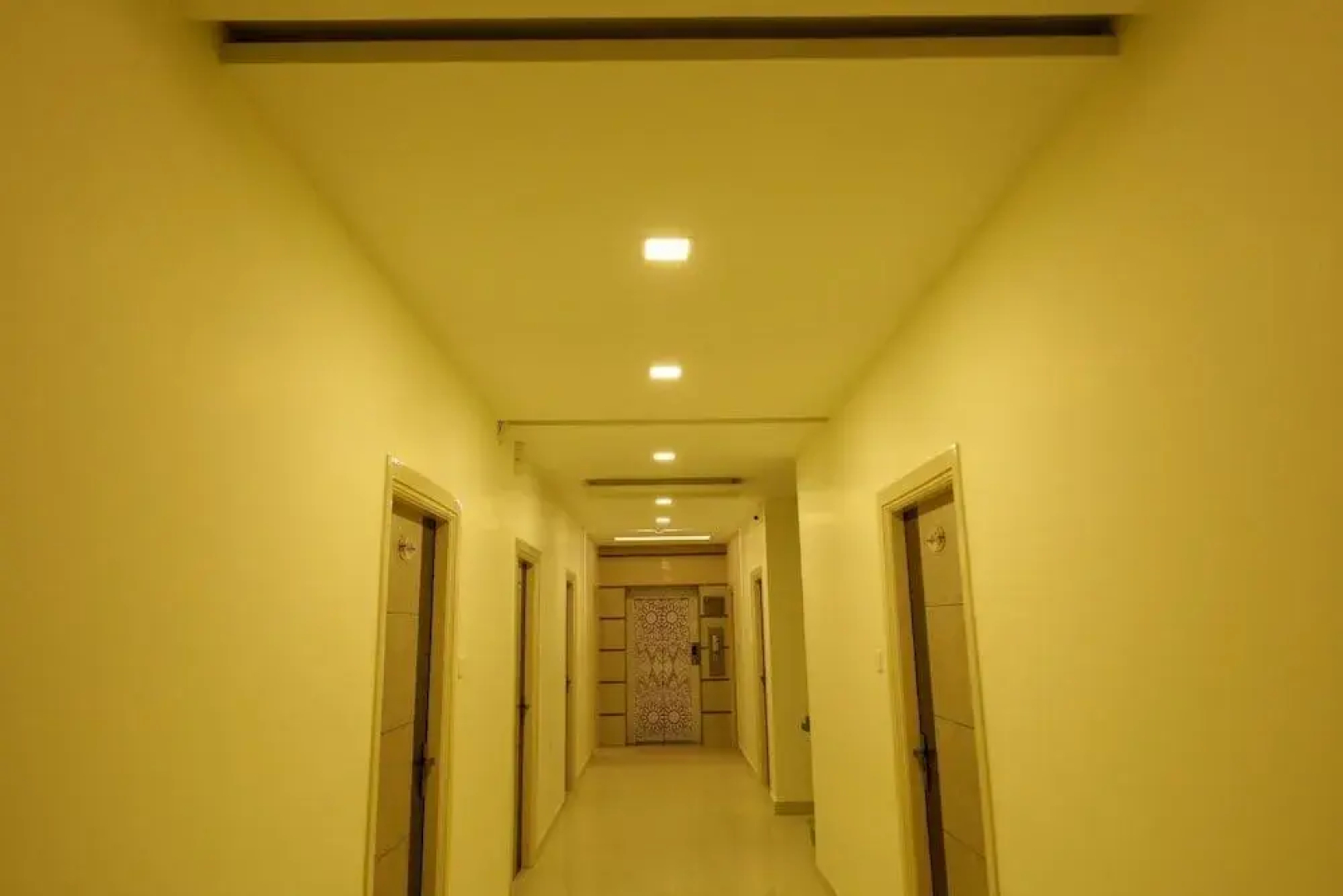 Jayam Hotel