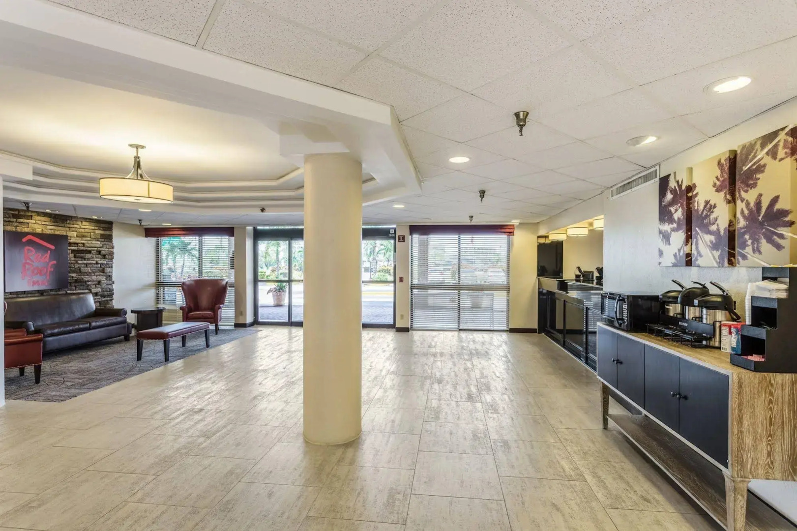 Tropical Palms Hotel