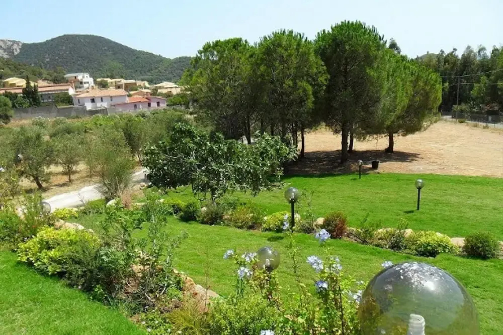 Villa With 4 Bedrooms in Chia, With Wonderful sea View, Furnished Garden and Wifi - 800 m From the Beach