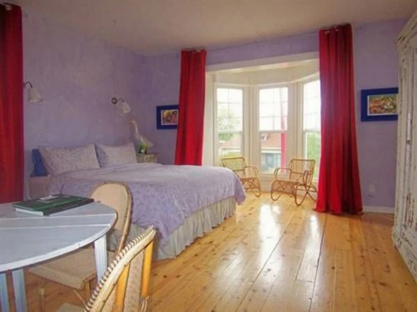 Metro Hotel and Cafe