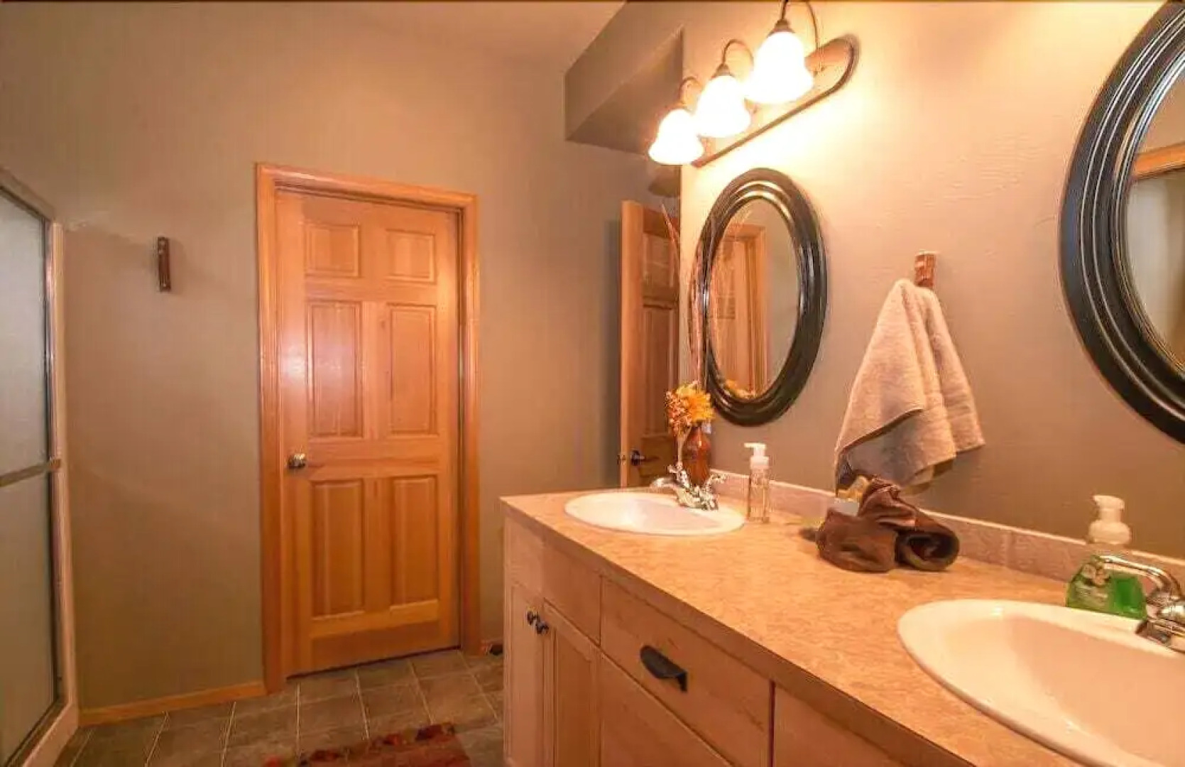 Meadow Wood Lodge in Shugart Flats