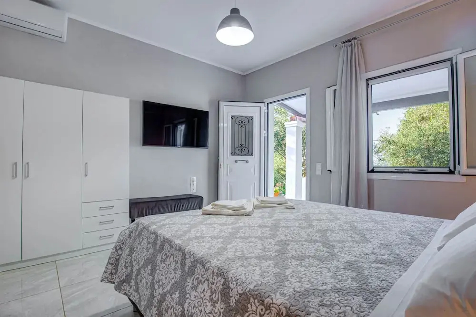 Deja Blue Beach Pool House by Estia