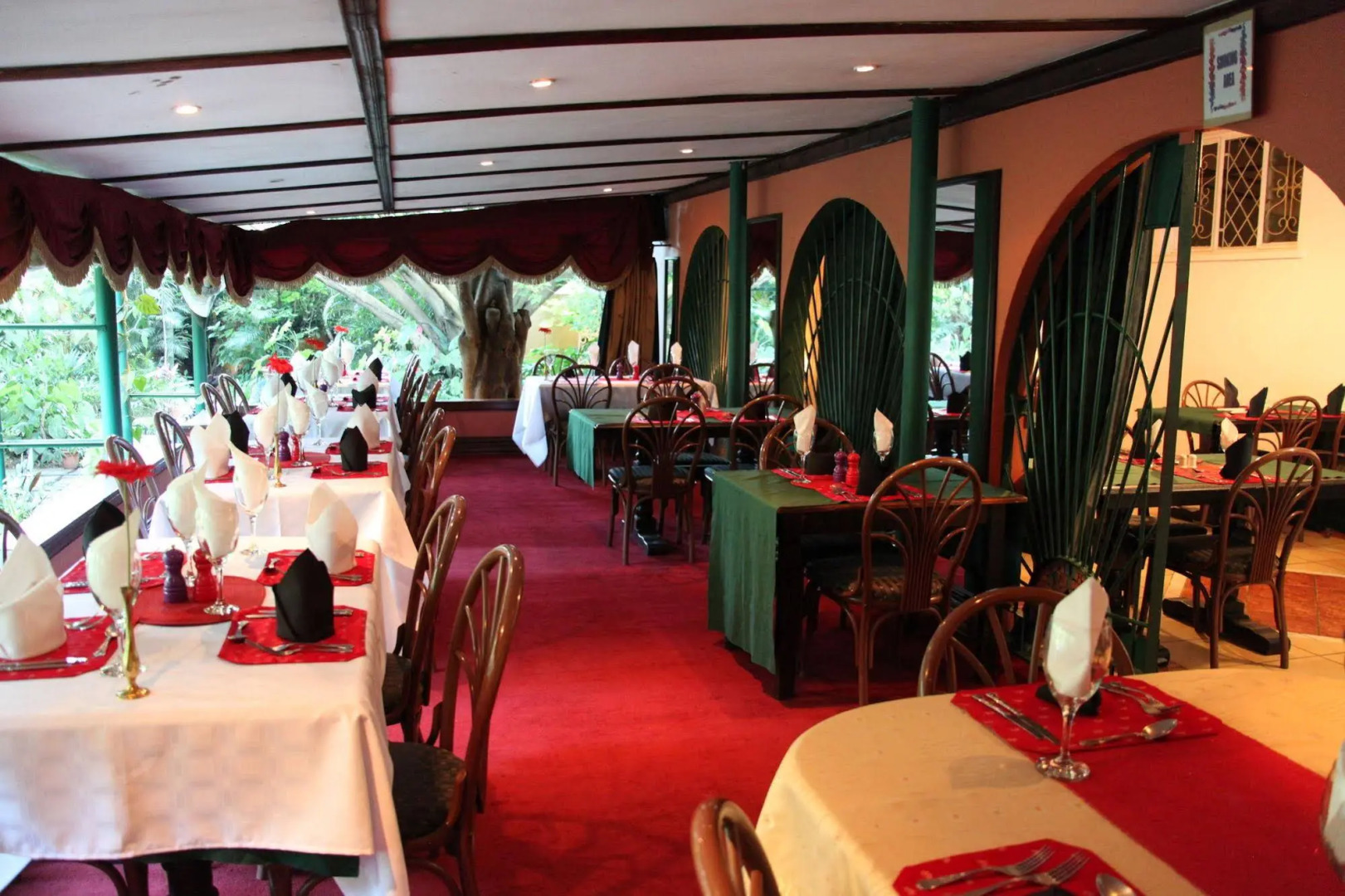 Africanza Lodge and Restaurant