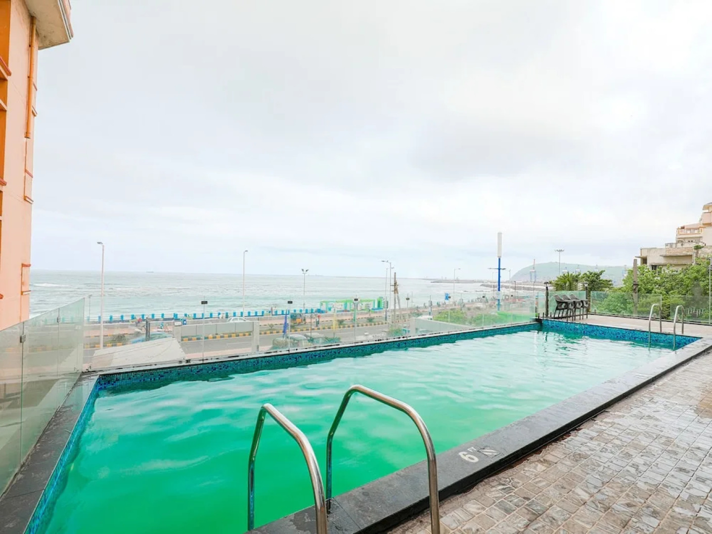 Capital O 1710 Hotel The Supreme