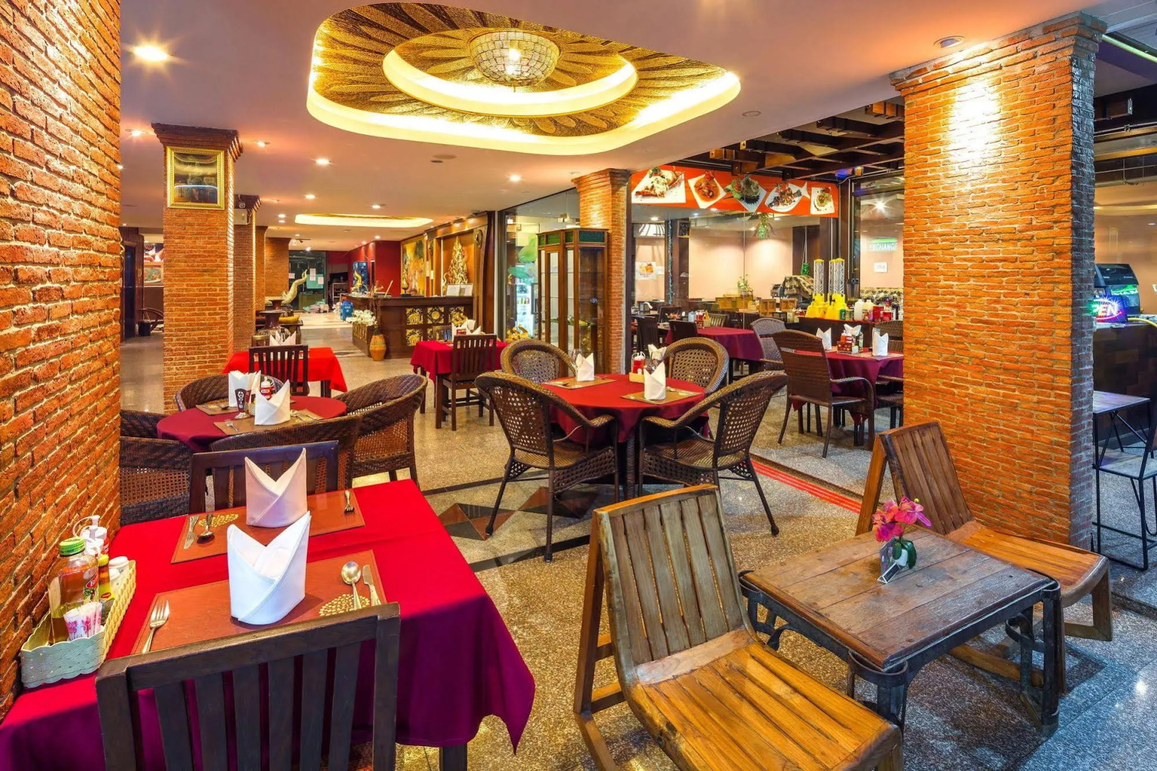 Tanawan Phuket Hotel