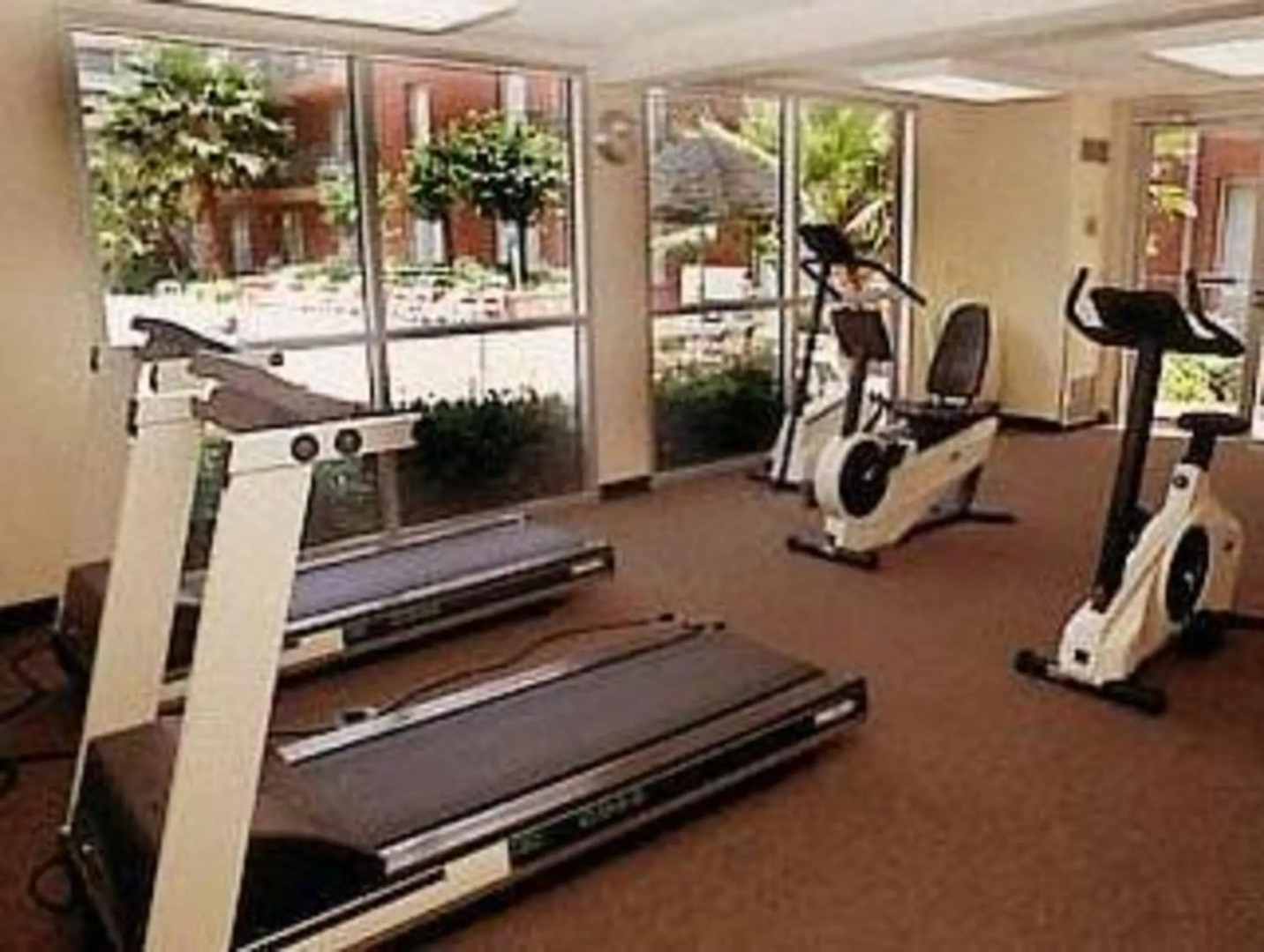 Courtyard by Marriott New Orleans Warehouse Arts District