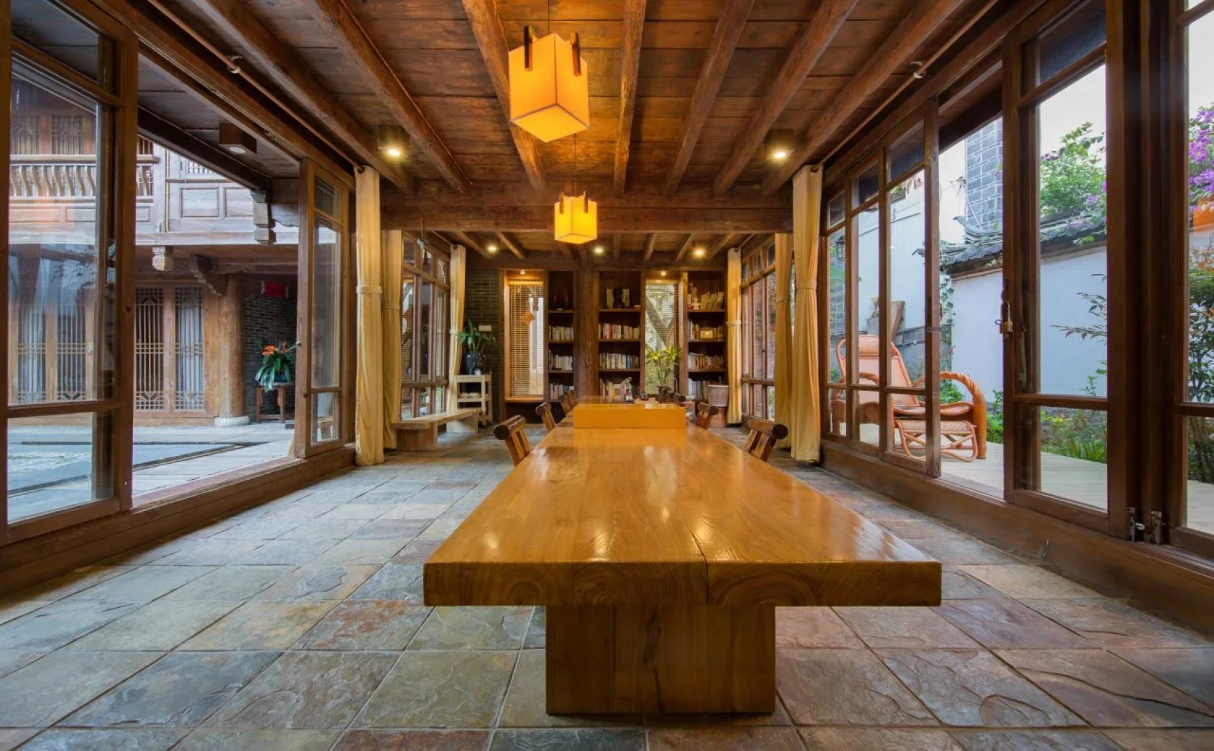 Lijiang Ancient Bridge Inn