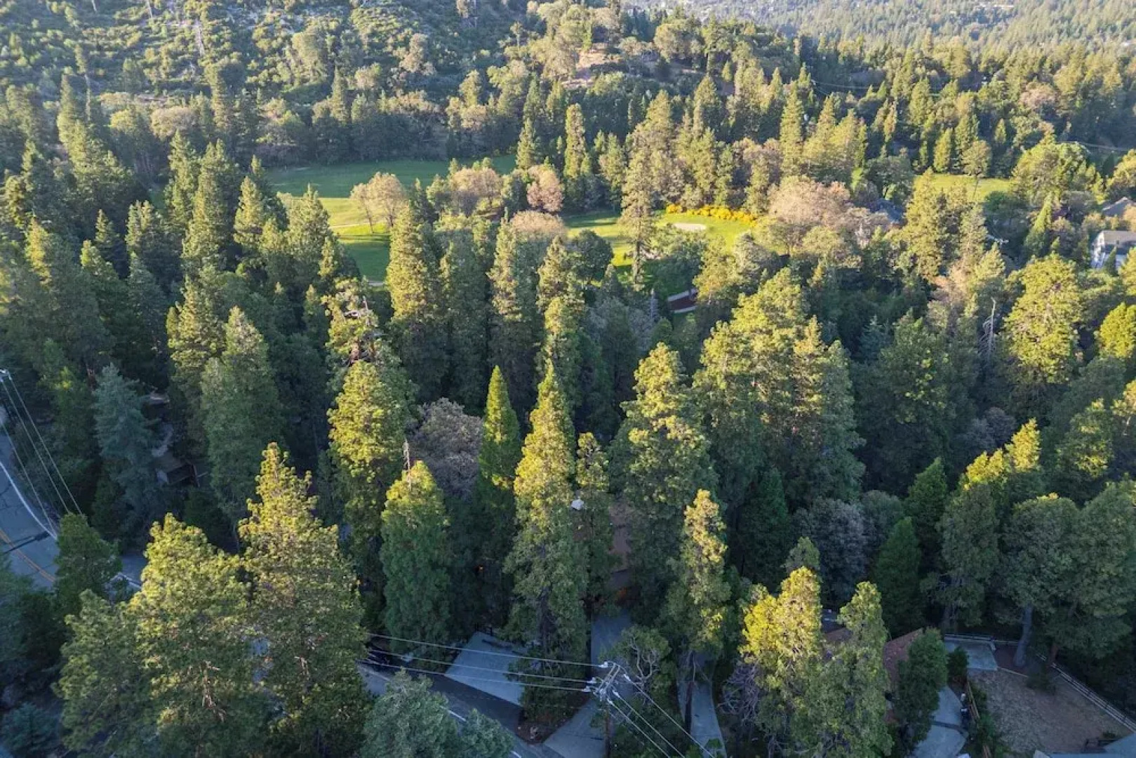 The Fairway Hideaway by Avantstay Game Room, Outdoor Dining & Near Lake Arrowhead