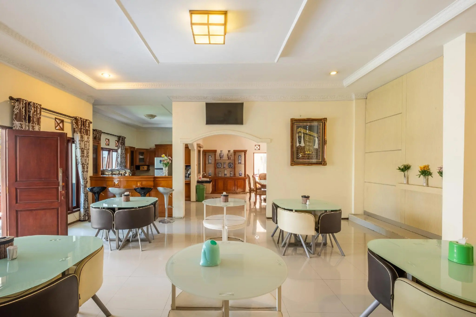 Aleyra Hotel and Villa Garut