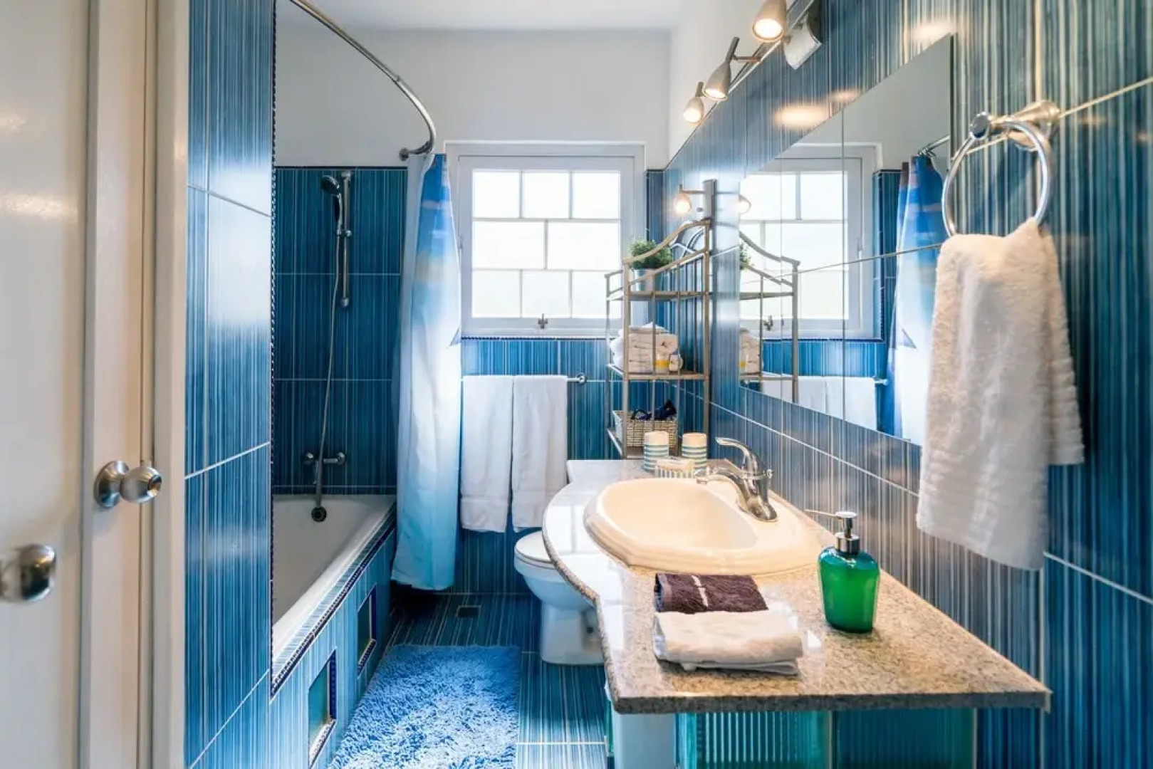 Ocean Breeze & Suites