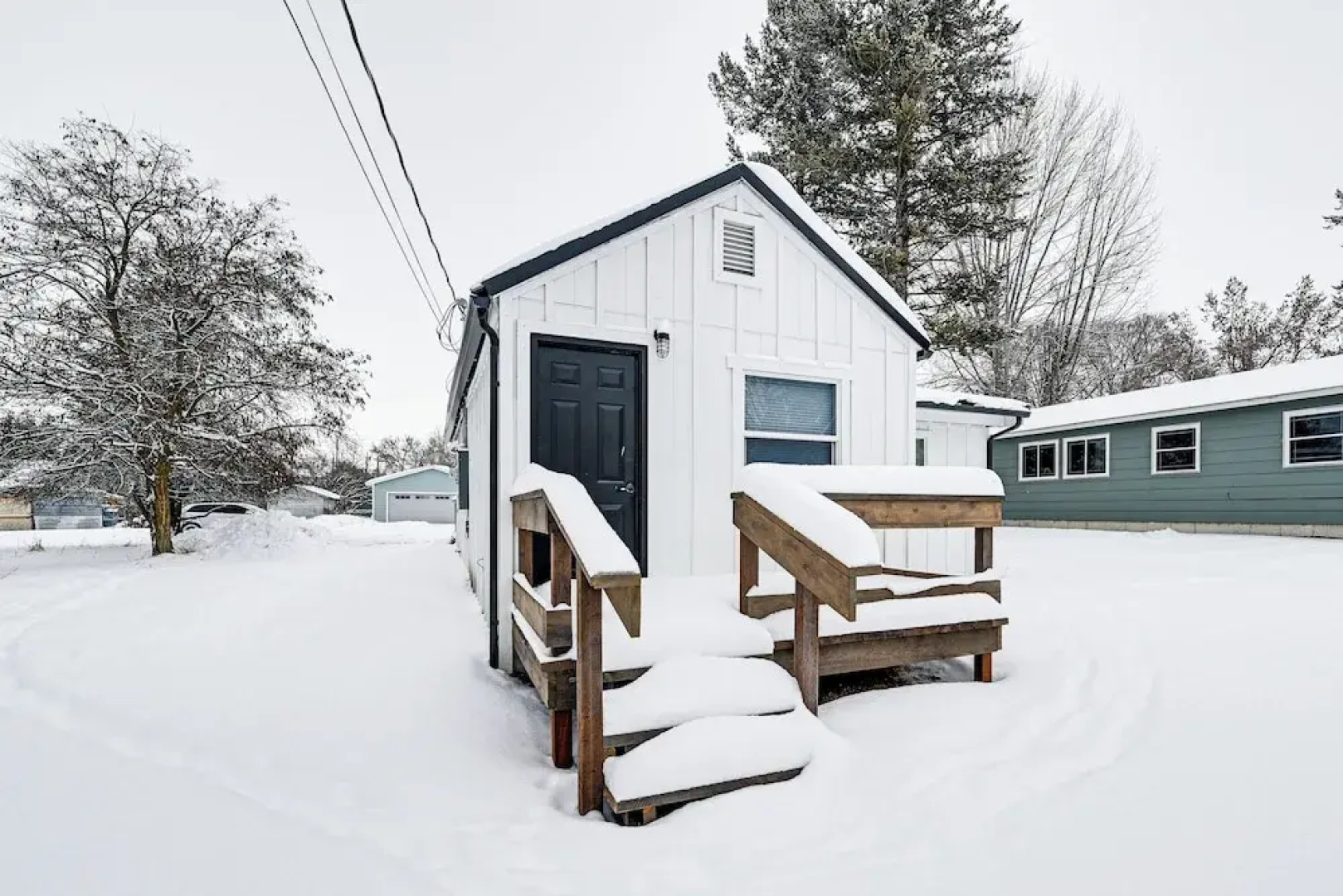 1 Mi to Main Street Polson: Updated Home w/ Deck!