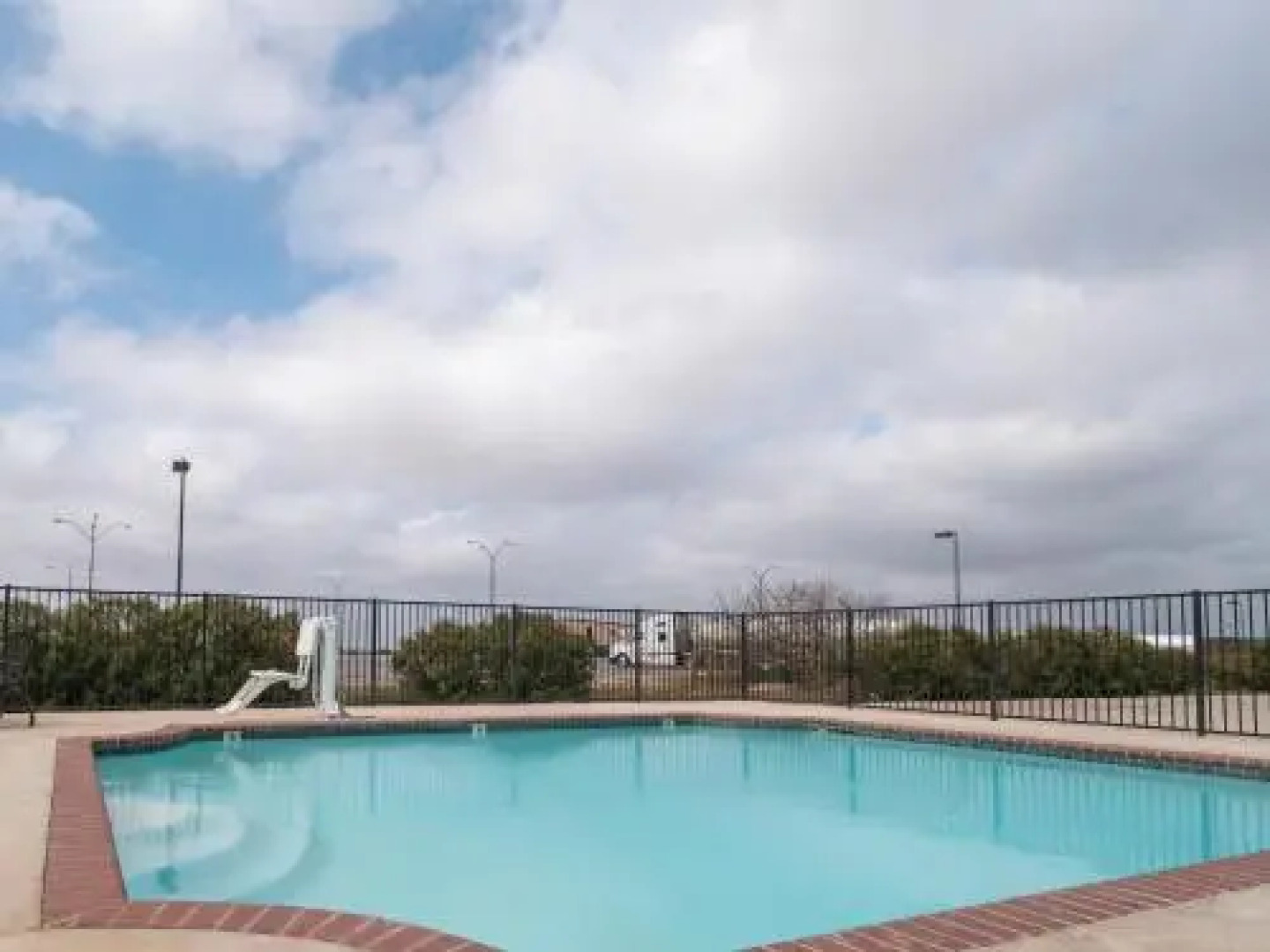 Southern Inn and Suites Pearsall