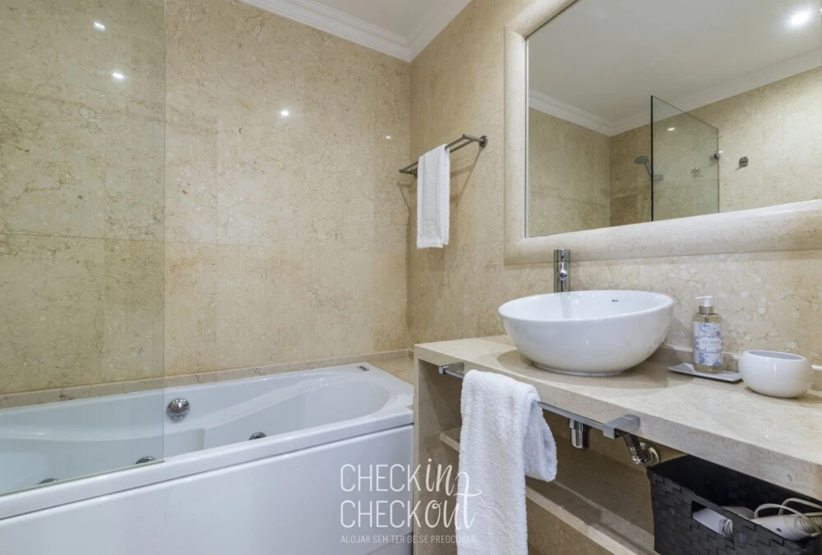 CheckinCheckout - Panorama Luxury Flat