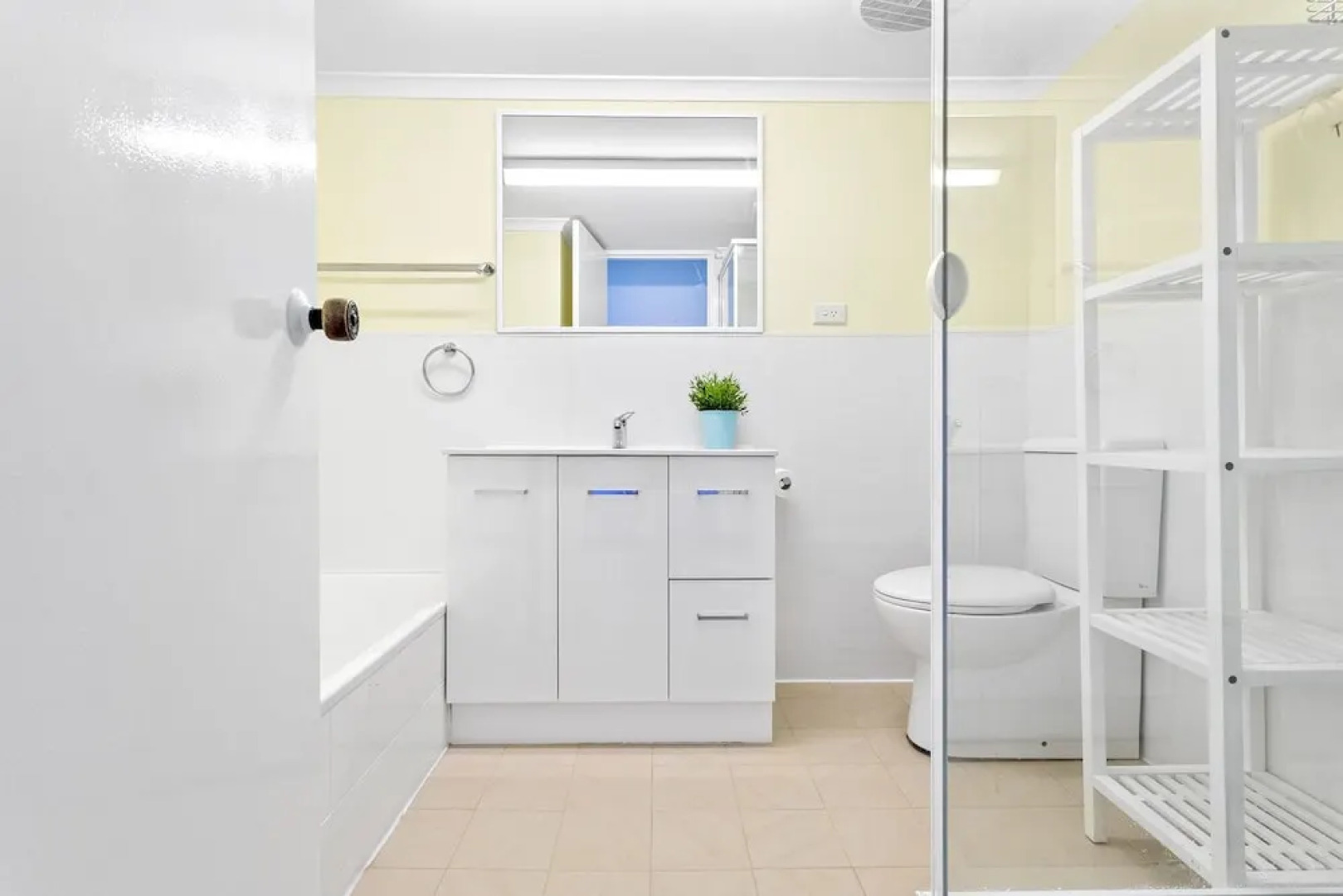 A Sea Mist at The Dunes, 3/38 Marine Drive