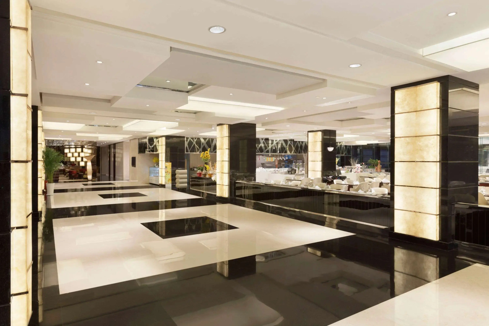 Ramada Plaza By Wyndham Lianyungang