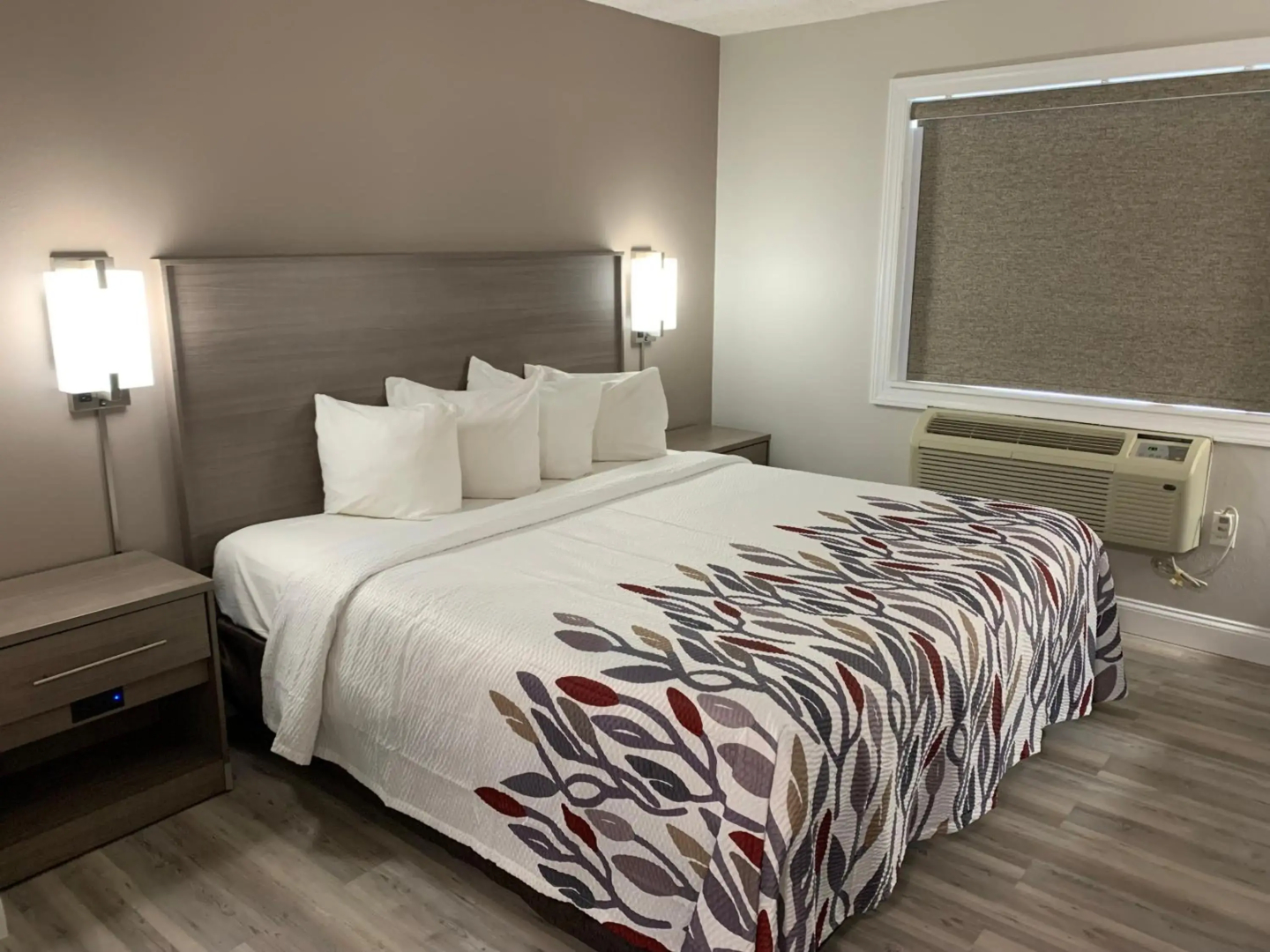RODEWAY INN and SUITES