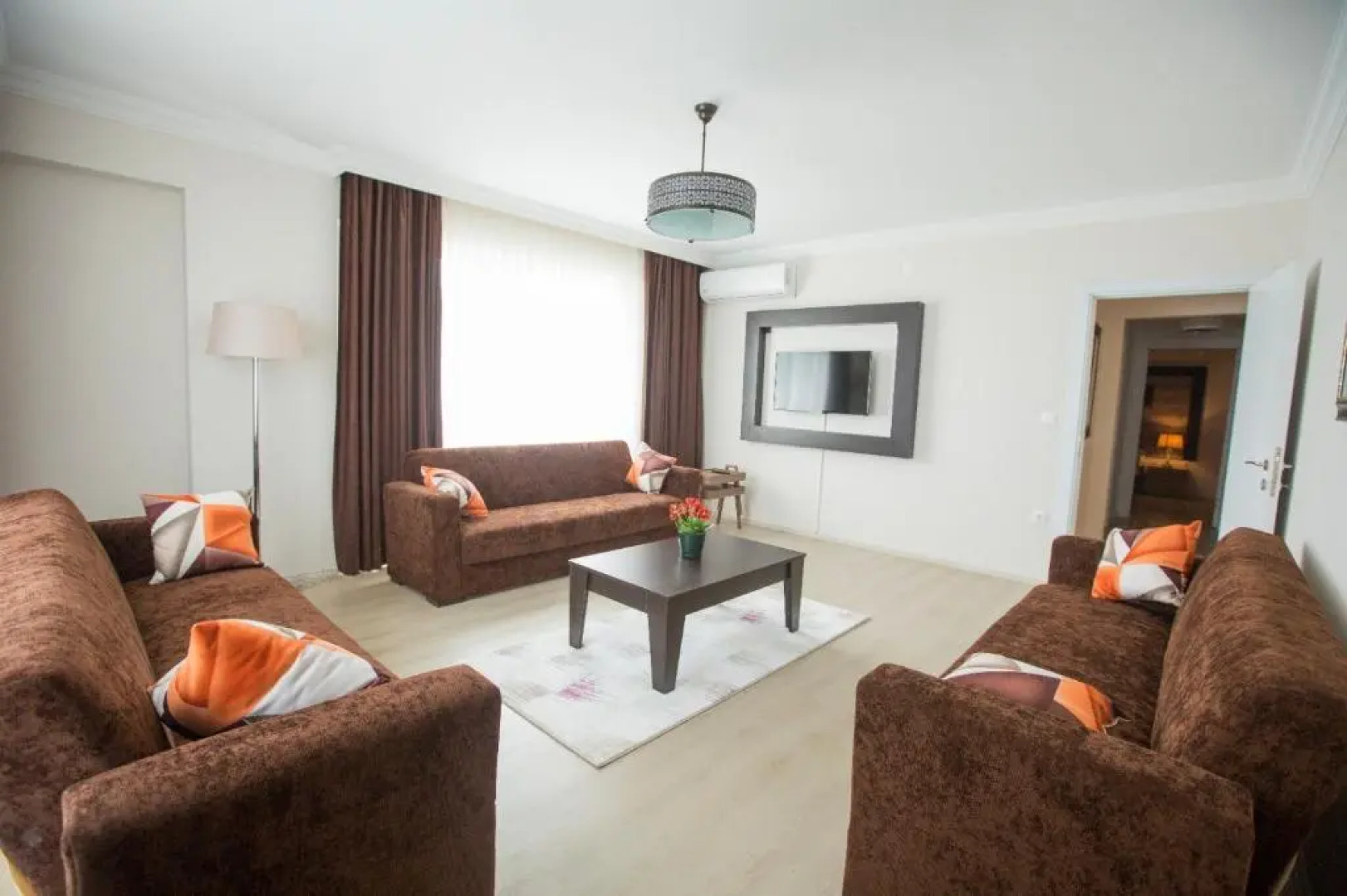 Black Rose Apartment