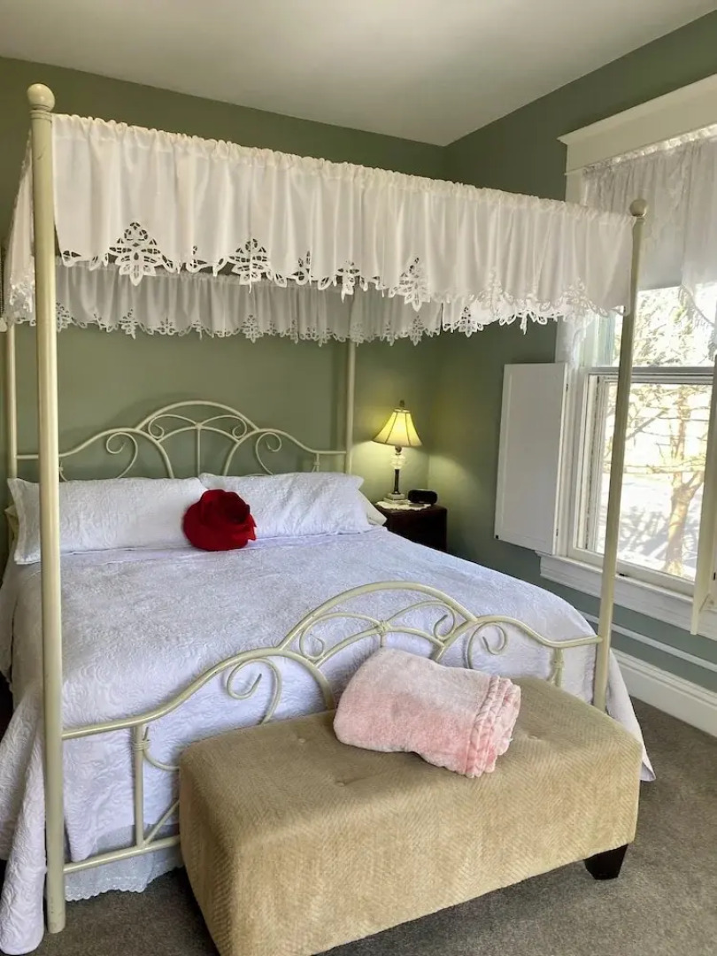 Red Rose Inn Bed & Breakfast