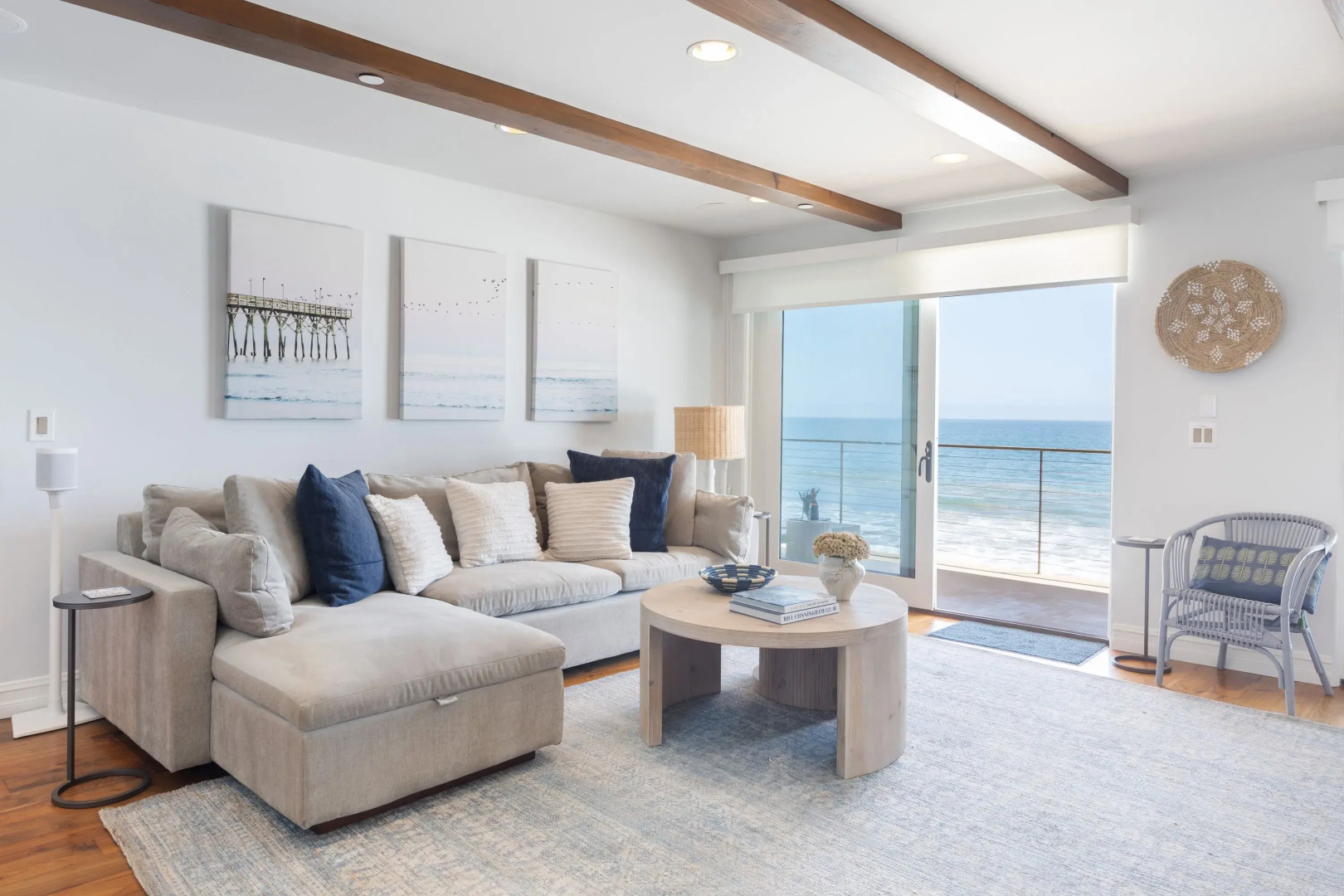 Malibu Beach House Bliss by Avantstay Beachfront + Private Beach Access