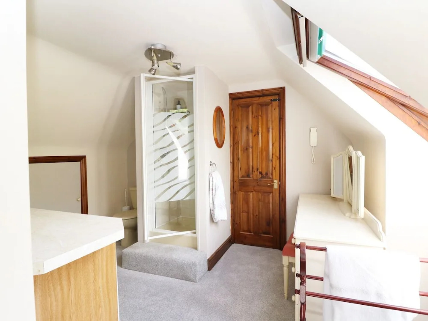 Miswells Cottages - Lake View