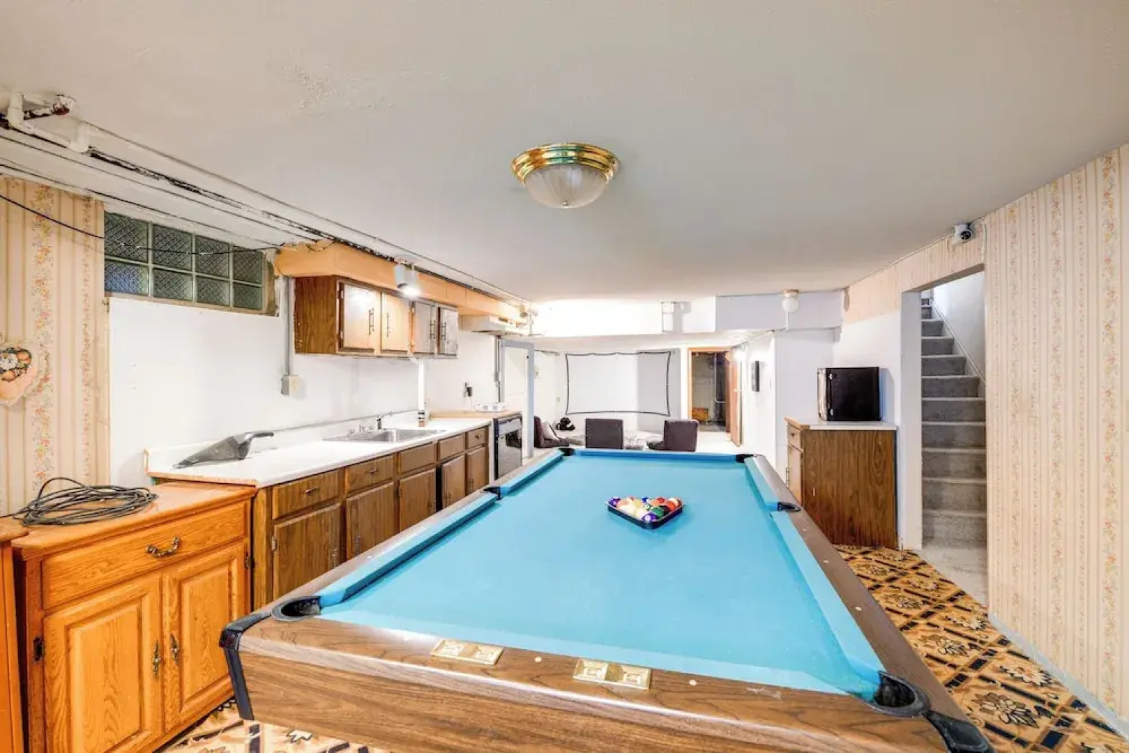 Deck & Seasonal Pool: Spacious Home Near Buffalo!