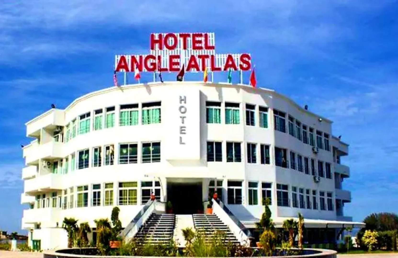 Angle Atlas Hotel
