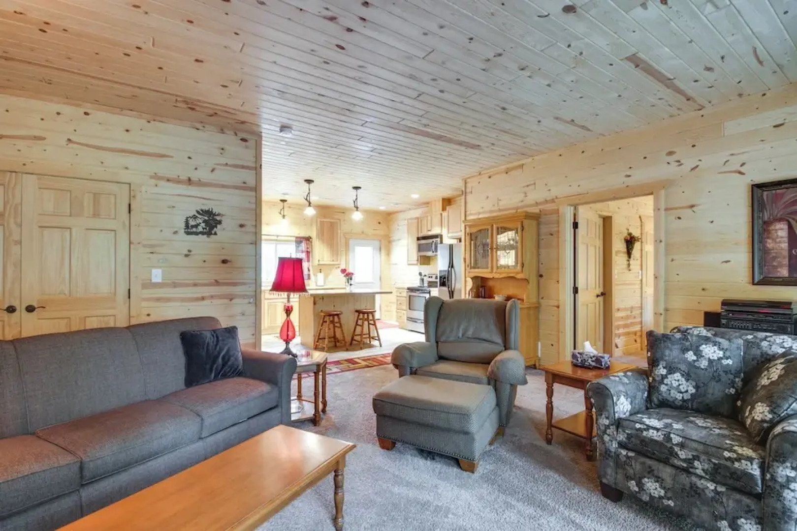 Pequot Lakes Vacation Rental w/ Patio & Fire Pit