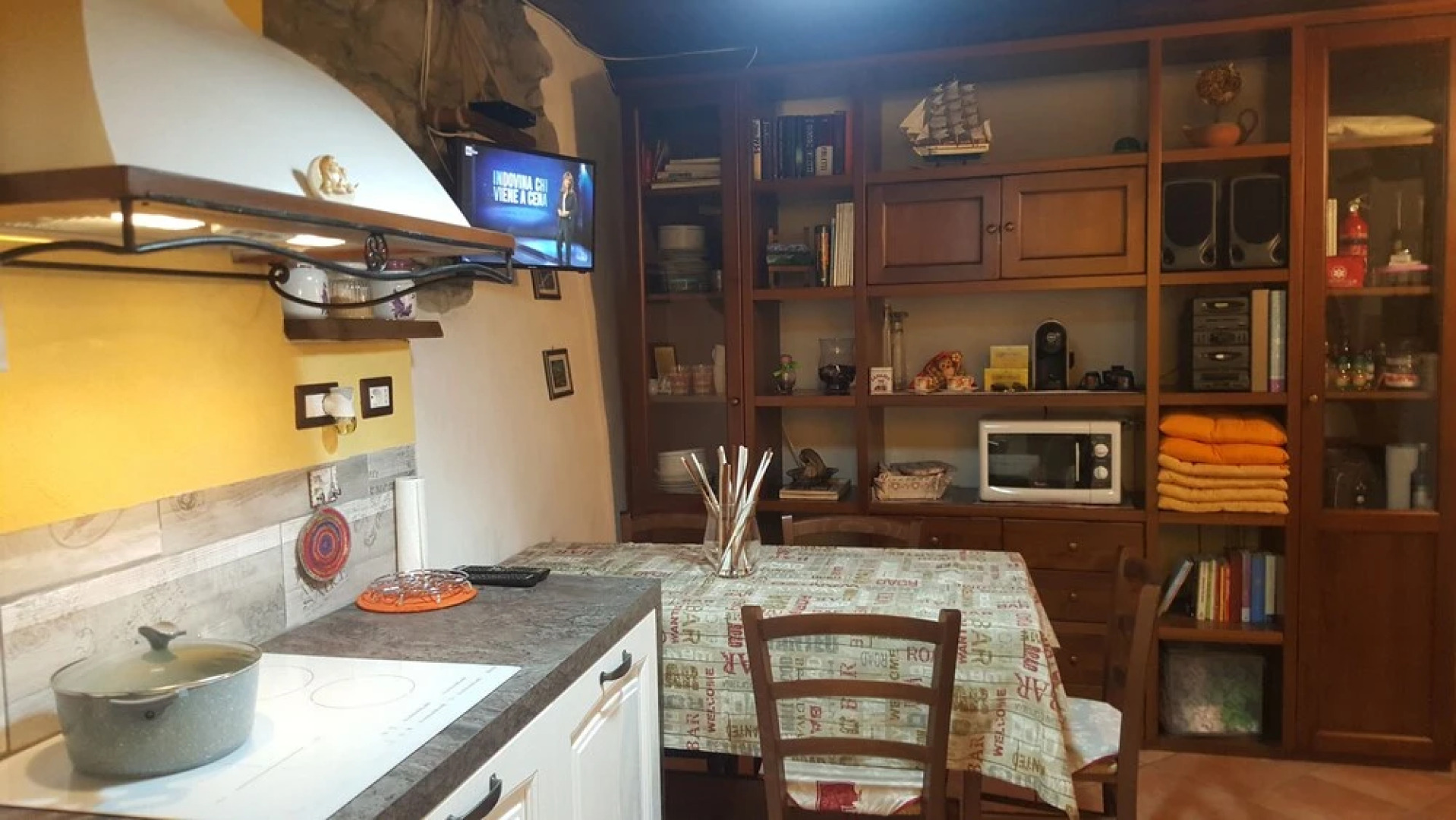 Charming Chalet With Panoramic View