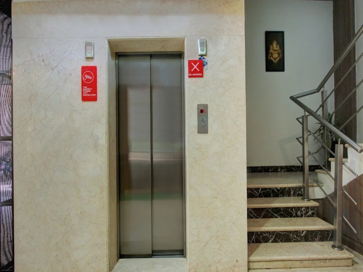 Itsy Hotels Hiland Suites