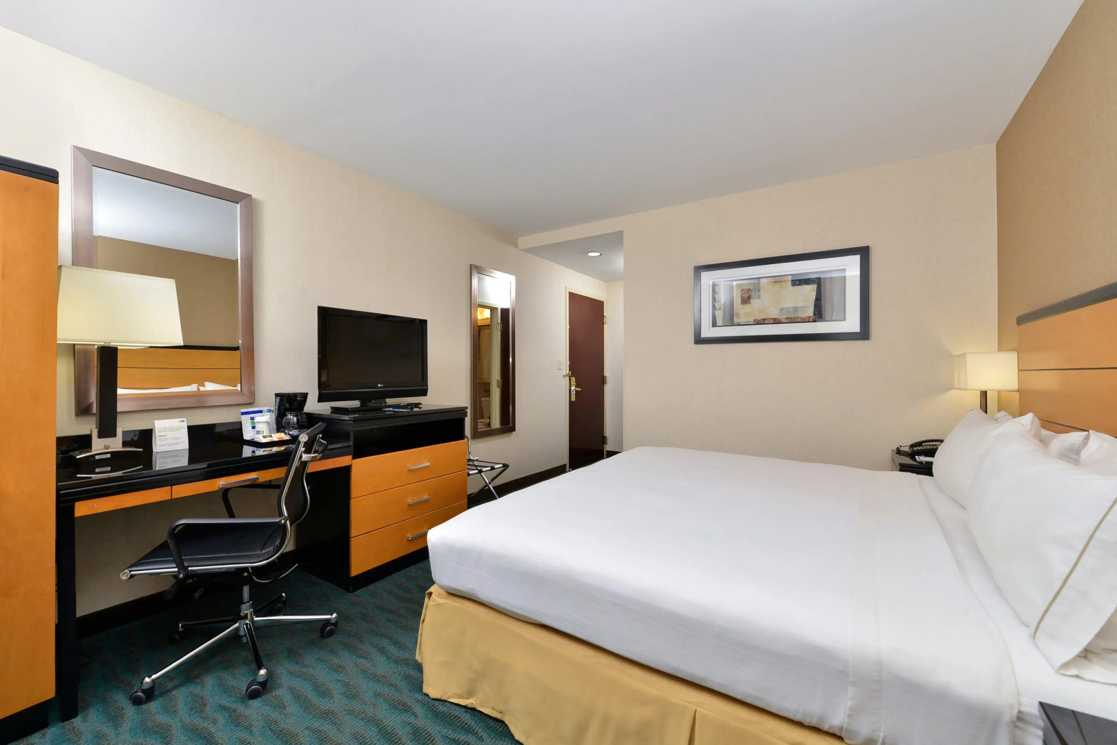Holiday Inn Express Kennedy Airport