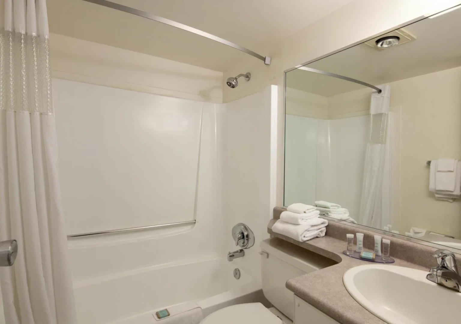 Travelodge by Wyndham Nanaimo