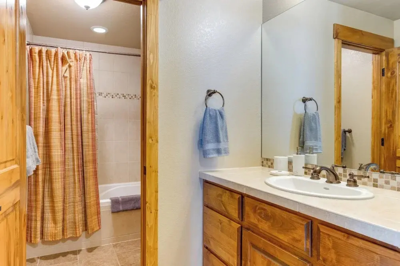 Spacious Fraser Gem: 7 Mi to Winter Park!