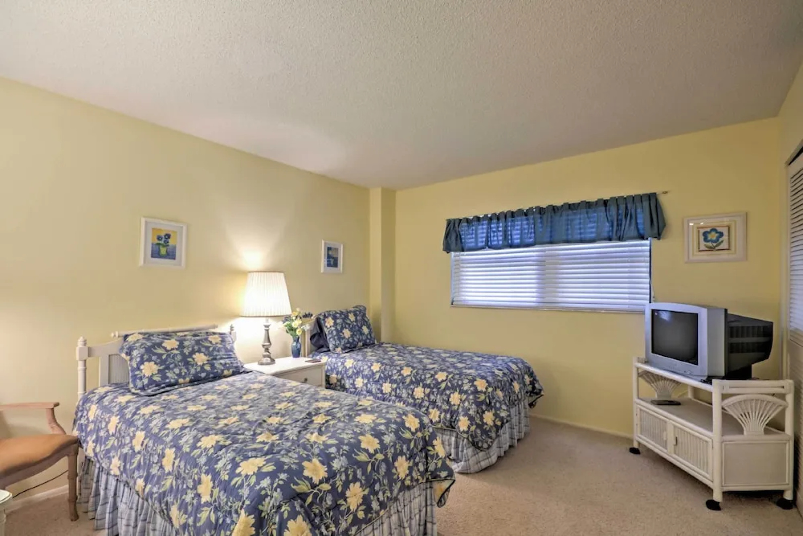 Beachfront Sarasota Resort Condo: Siesta Key View!