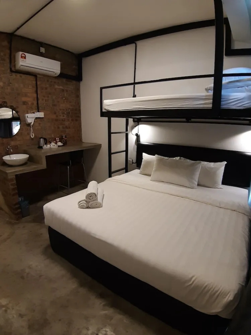 Suite 18 Boutique Hotel