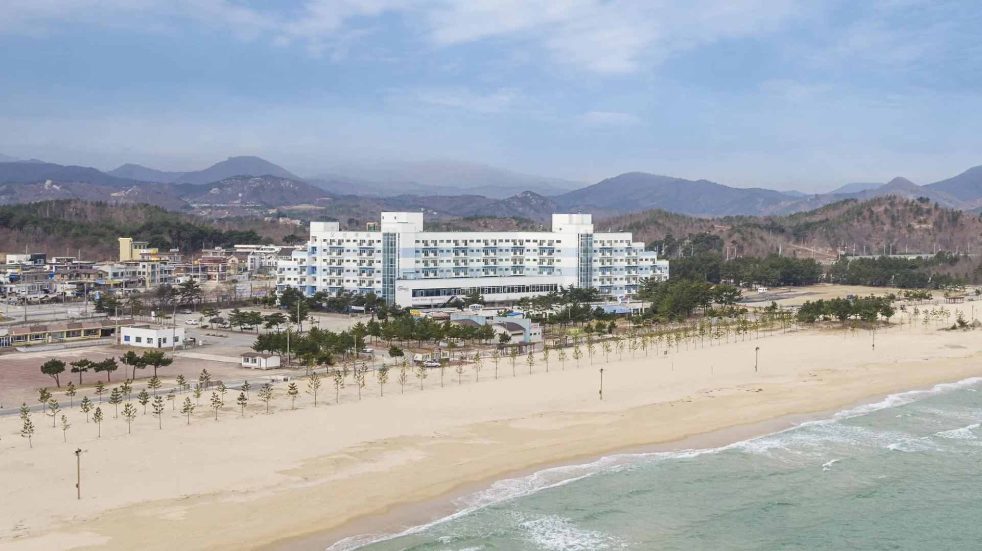 Ocean to you Resort Sokcho Seorak Beach Hotel and condo