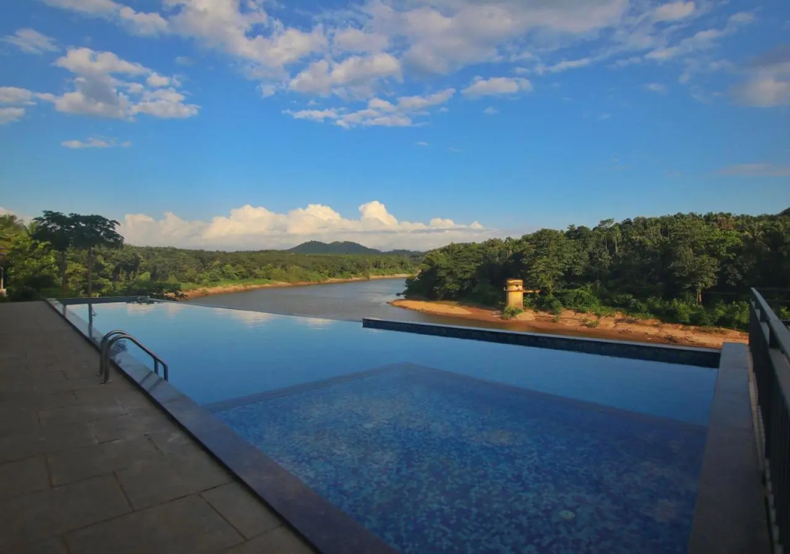 Nexstay Grand Chaliyar Resort