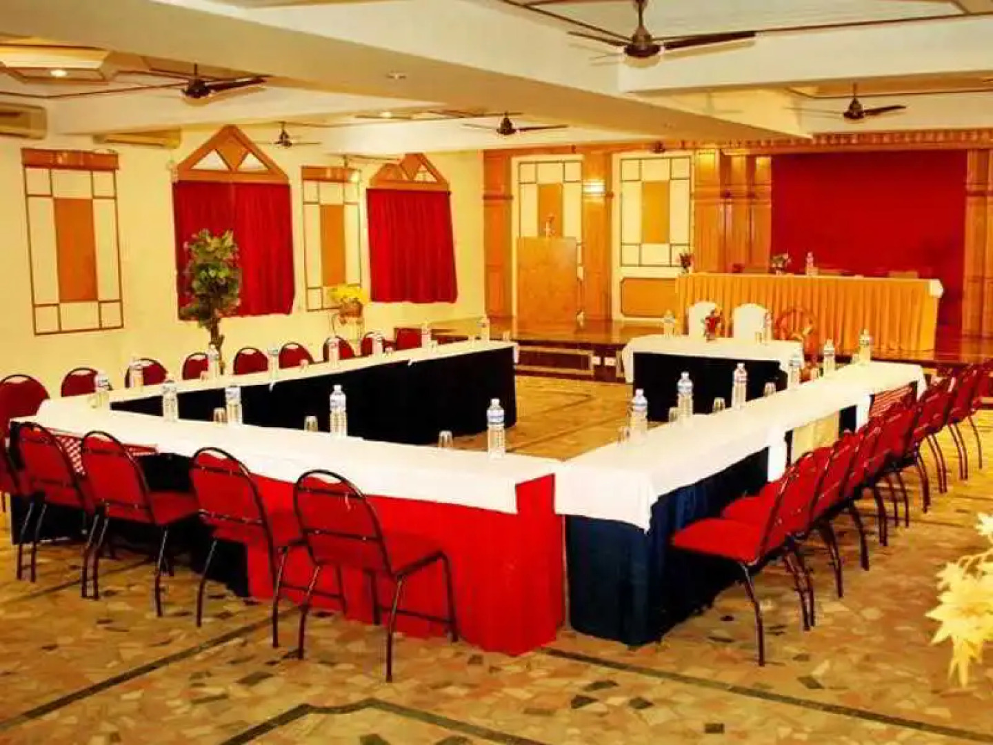 Hotel Singaar International