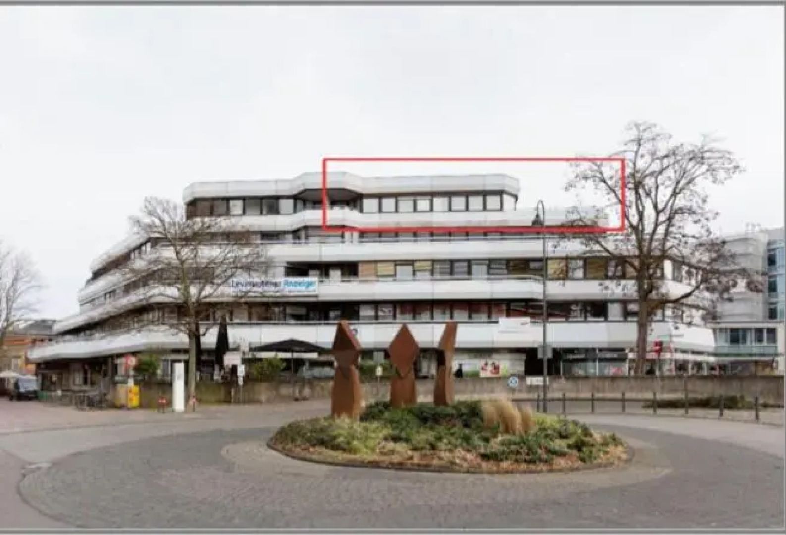 1 Person - Single - Appartement -Zentral gelegen in Leverkusen Wiesdorf - Friedrich Ebert Platz 5a , 4te Etage mit Aufzug-und mit Balkon