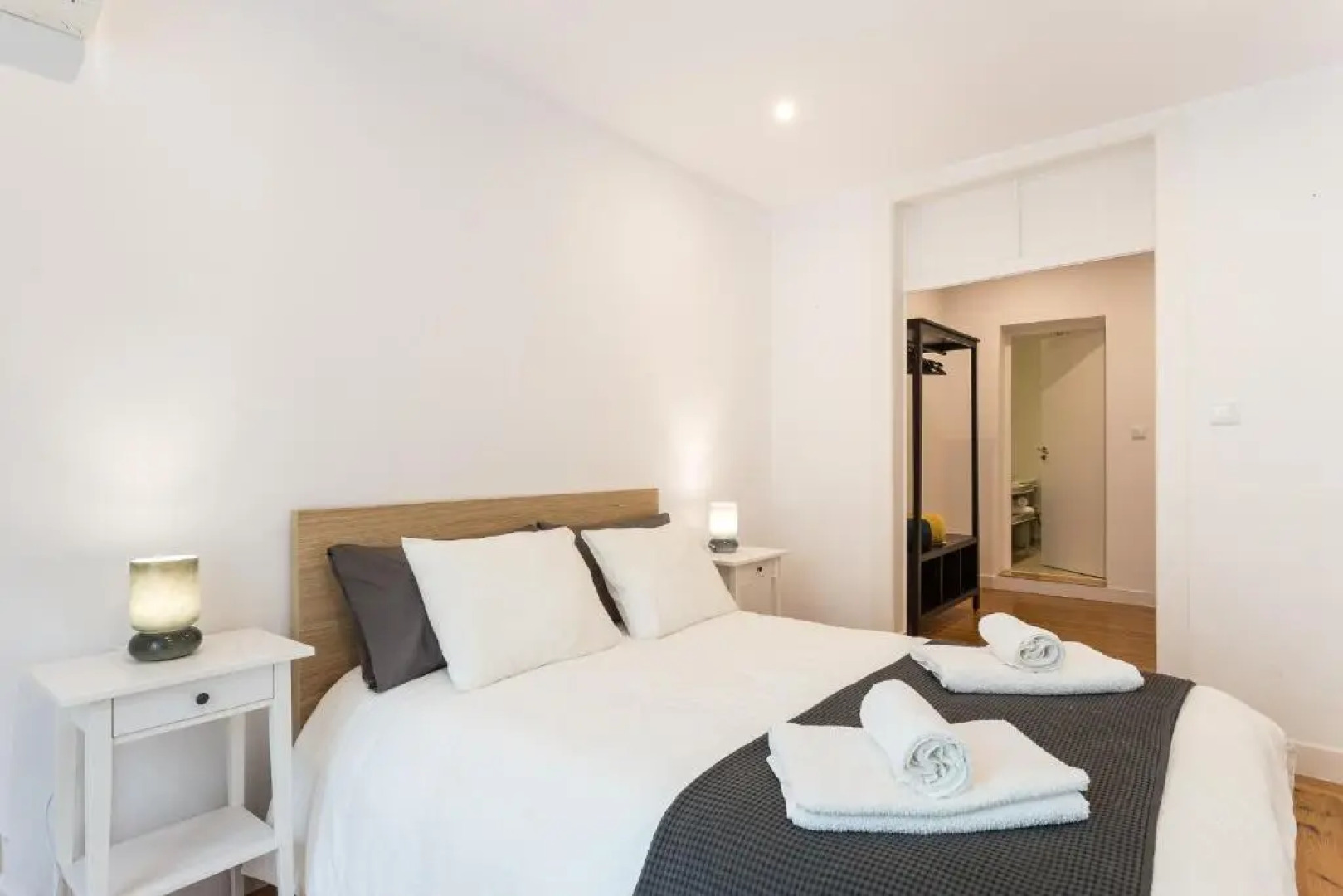 Three bedroom apartment in historical centre -Bairro Alto