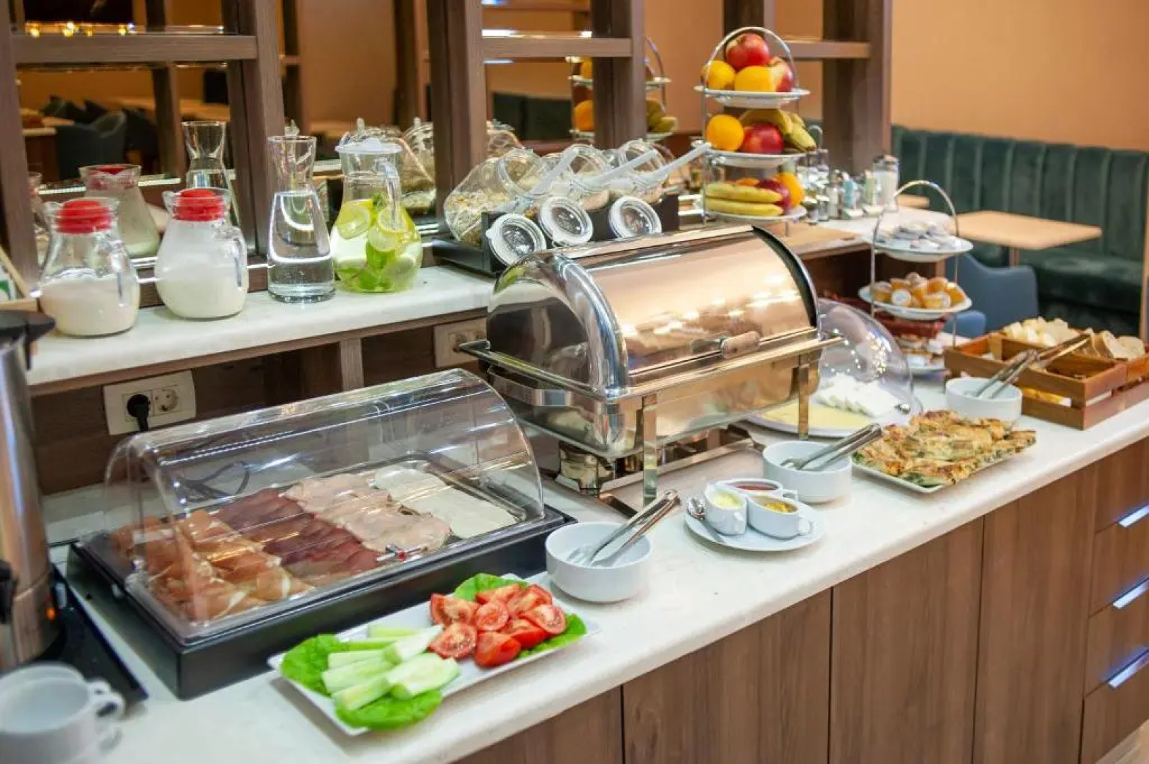 Отель Twelve by Aycon