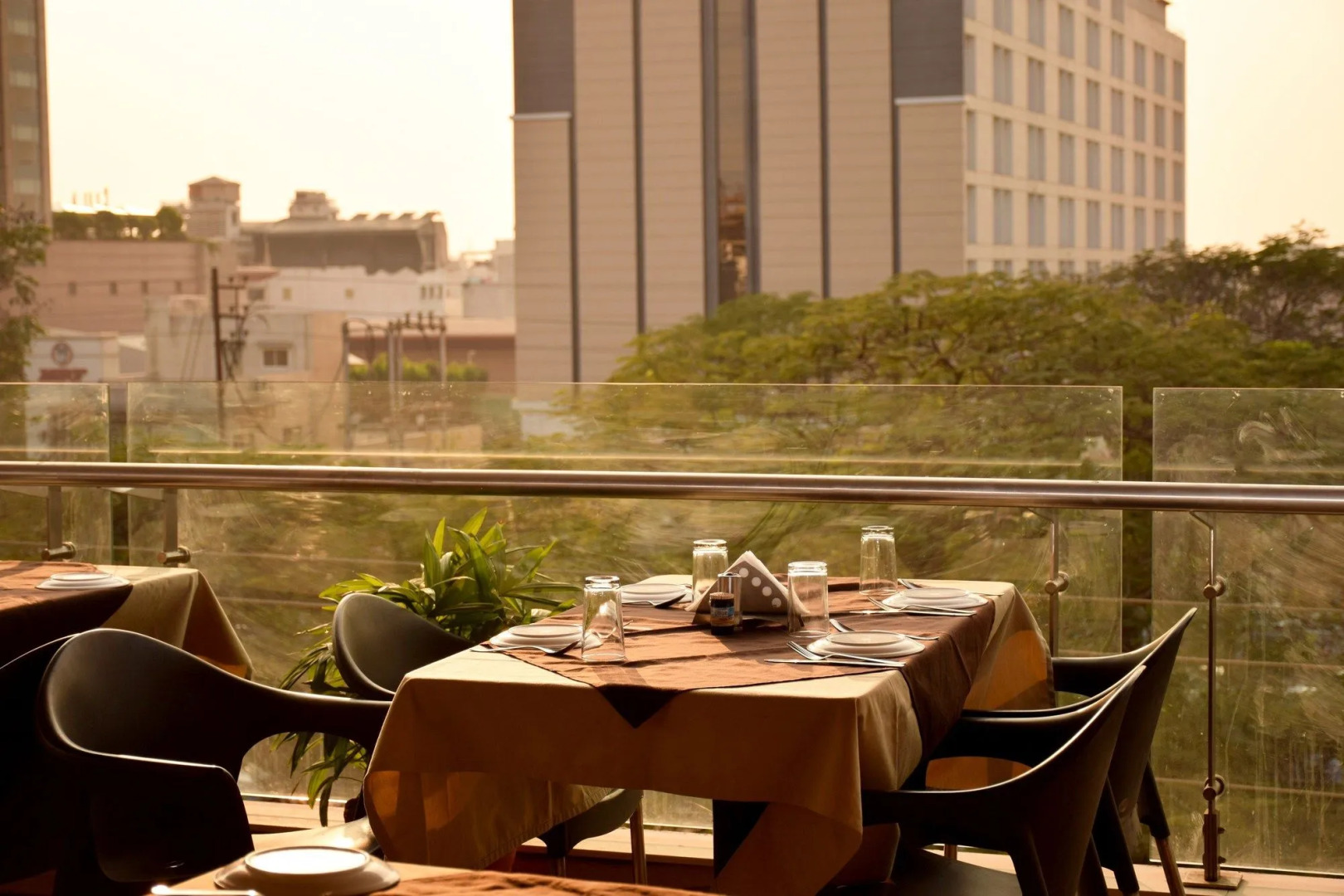 Fabhotel Prime Avenue